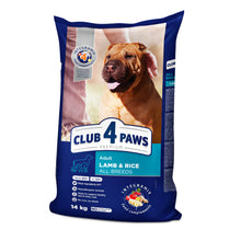 Club 4 Paws z Jagnięciną Hypoallergenic 14 kg