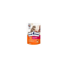 Club 4 Paws z Cielęciną dla Dorosłych Kotów 20 x 100 g + 4 gratis
